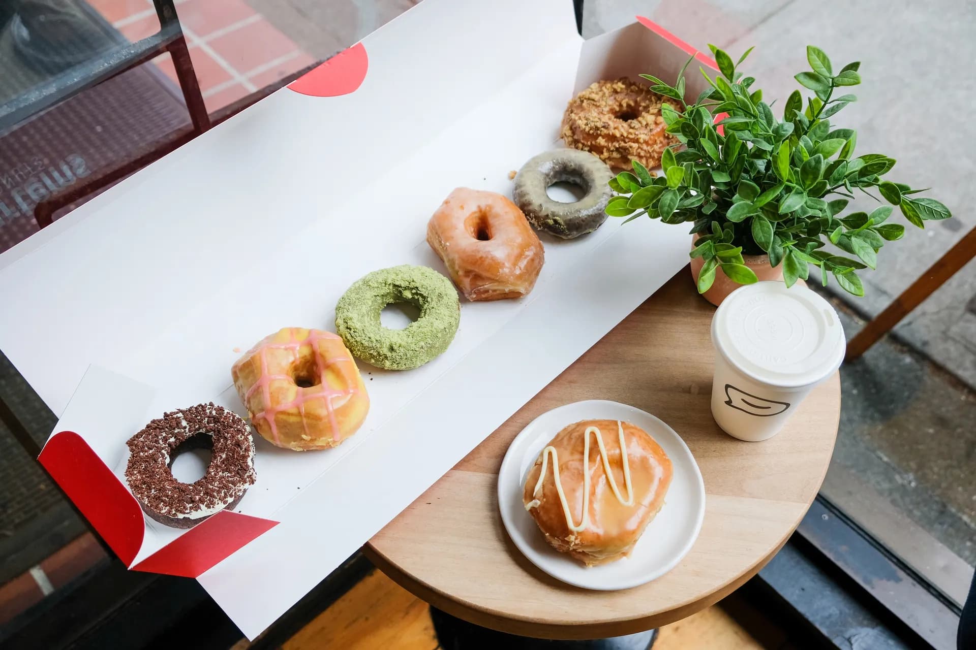Vancouver Downtown & Gastown Donut Tour 5