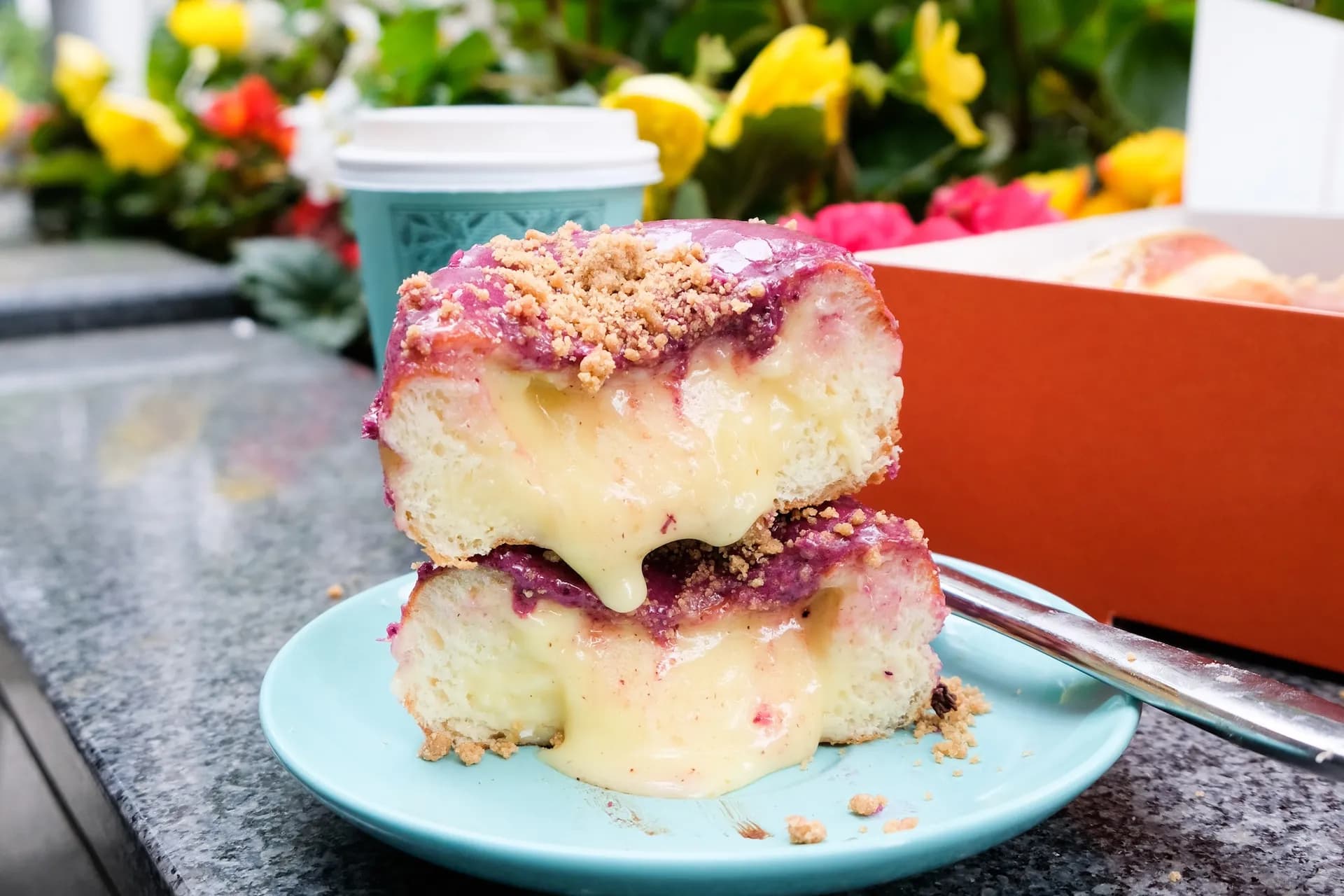 Vancouver Downtown & Gastown Donut Tour 10