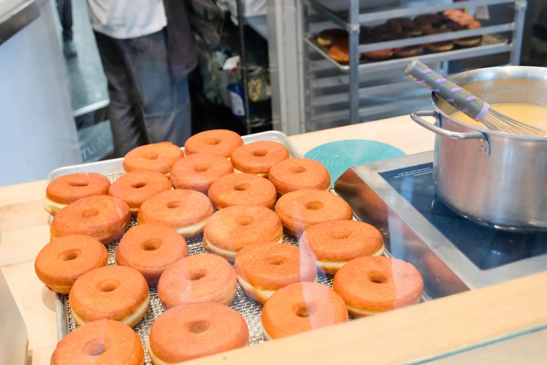 Vancouver Downtown & Gastown Donut Tour 11