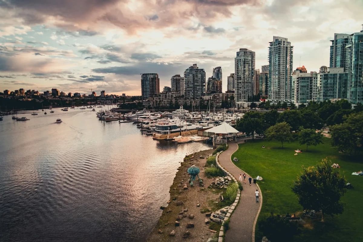 Vancouver Hiking Highlights Tour 7