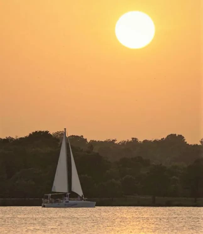 Weekend Sunset Sail (1.5 Hour)
