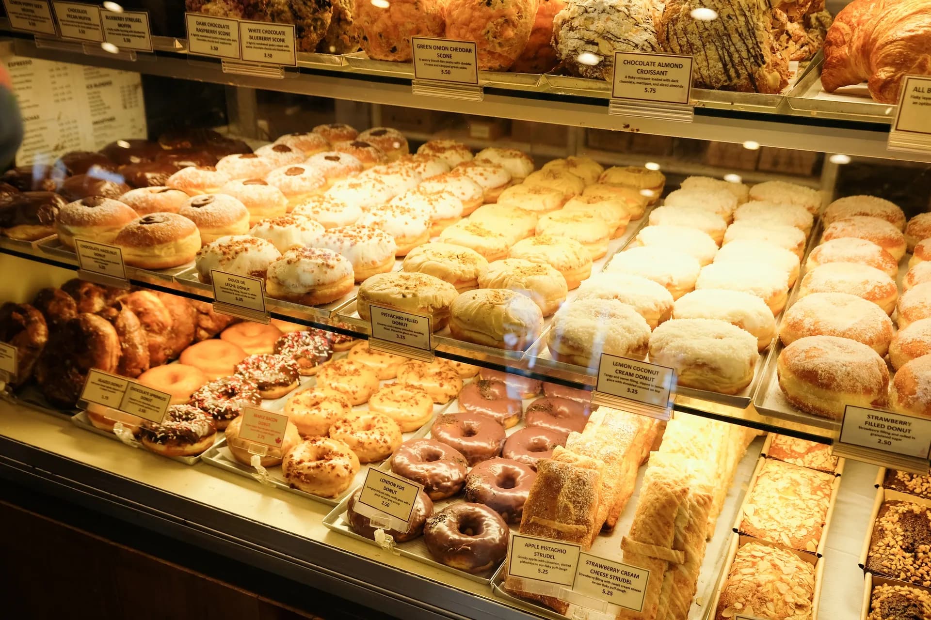 Vancouver Downtown & Gastown Donut Tour 19