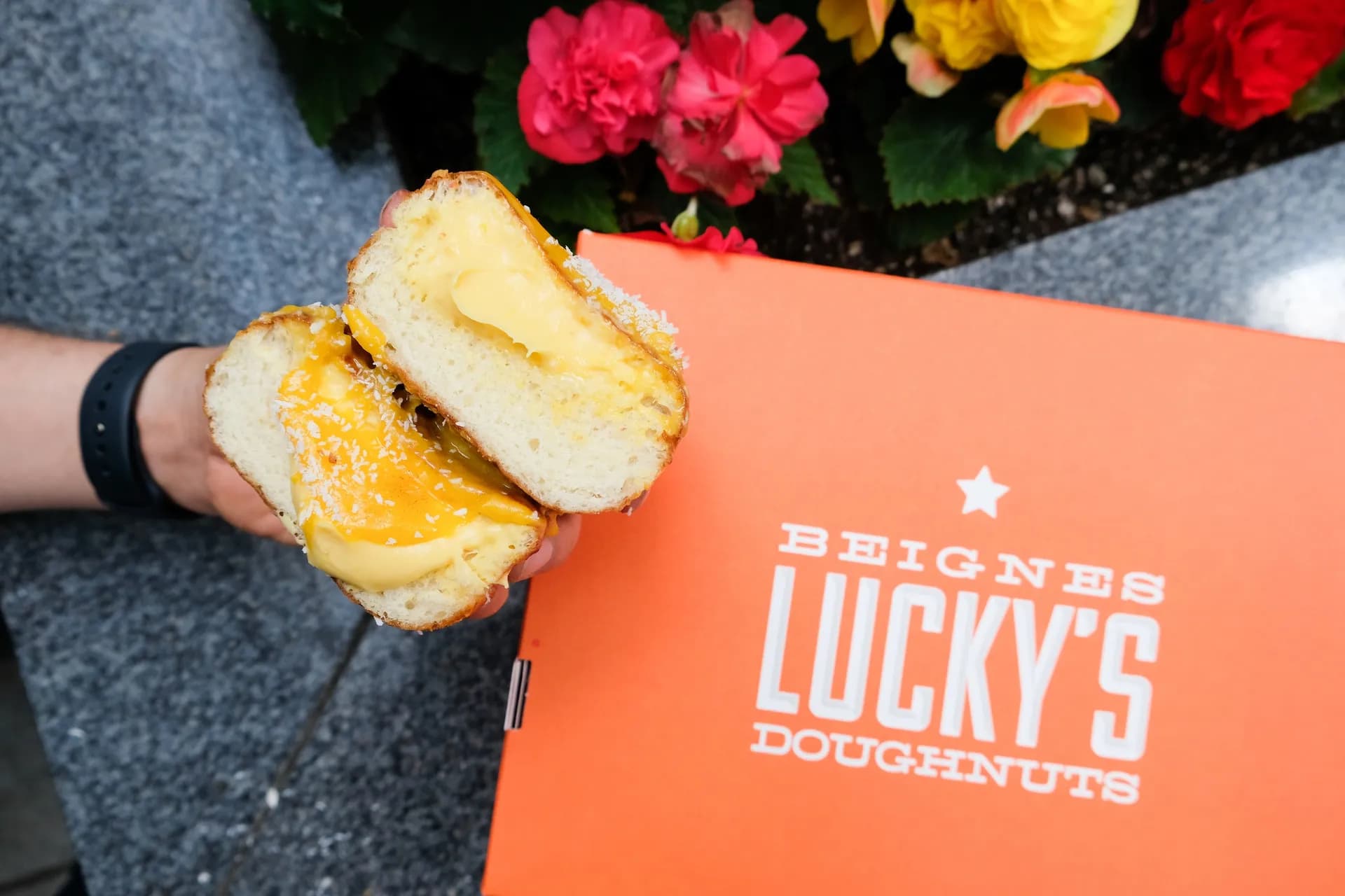 Vancouver Downtown & Gastown Donut Tour 15