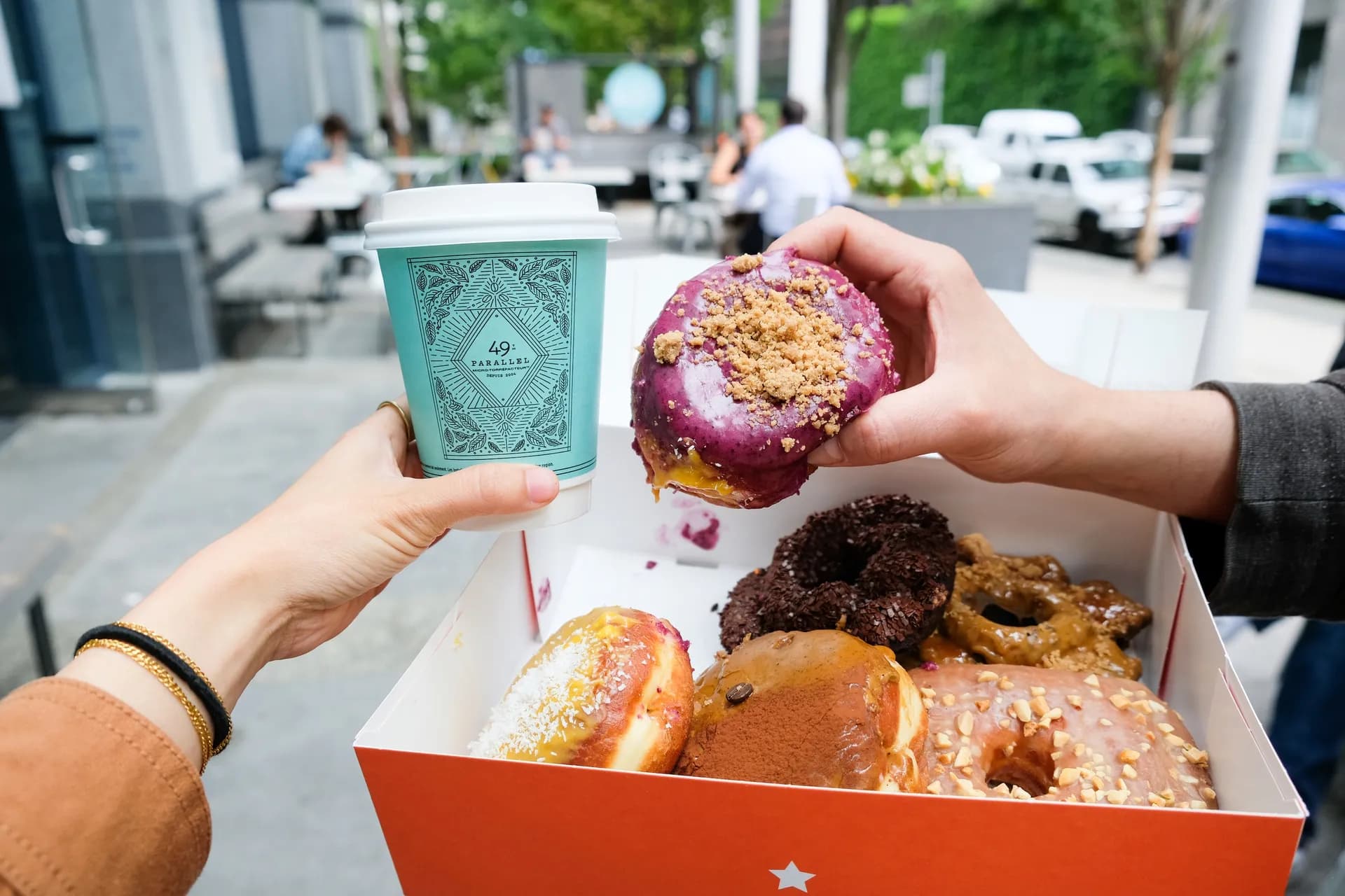 Vancouver Downtown & Gastown Donut Tour 16