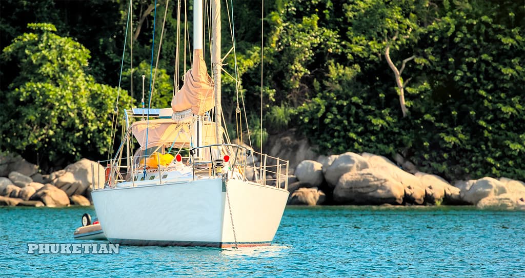 Private yacht charter on the Bay